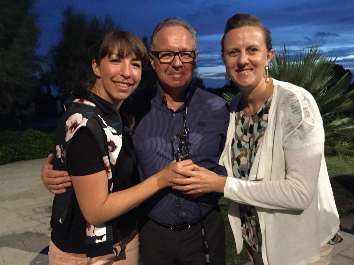 EtixxBENELUX's tweet photo. Wij wonnen zonet de award voor beste productlancering van Isotonic Watermeloen! Glad you like it! #loveourcustomers http://t.co/hDL7ffq8WY