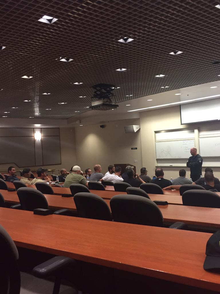 HoofprntsFreedm's tweet photo. Kicking off #Cohort026 with @saveawarrior! http://t.co/KFoUd59tDz