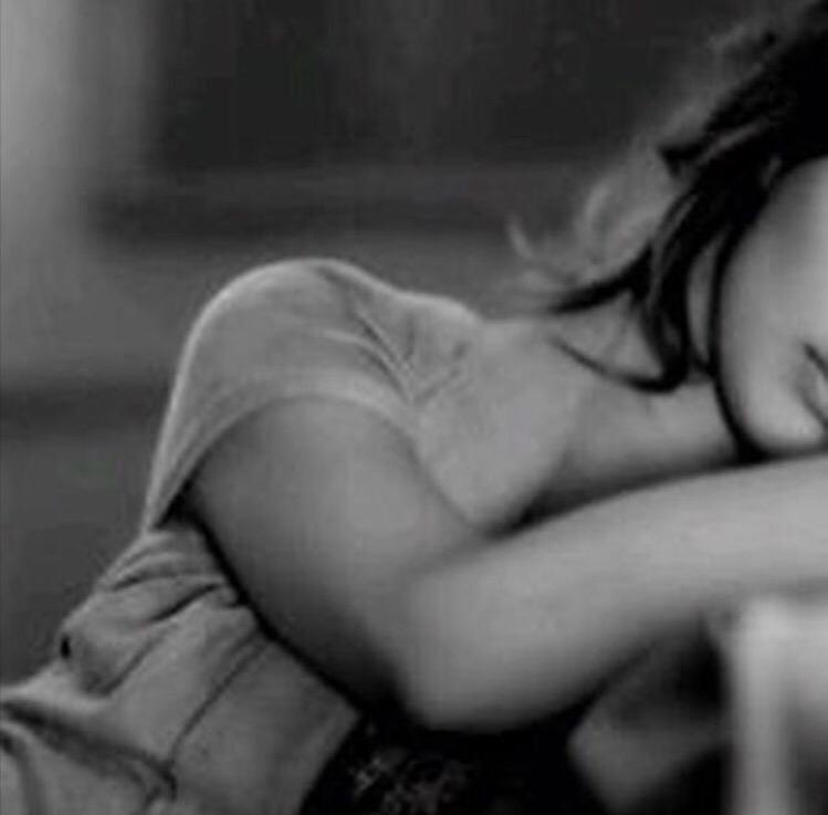 love_7rf's tweet photo. إن لم تكون انتَ بدآية الصباح ..
ونهاية المساء..
لآ أشعر بلذة يومــــي.. http://t.co/c3KhLdTblh