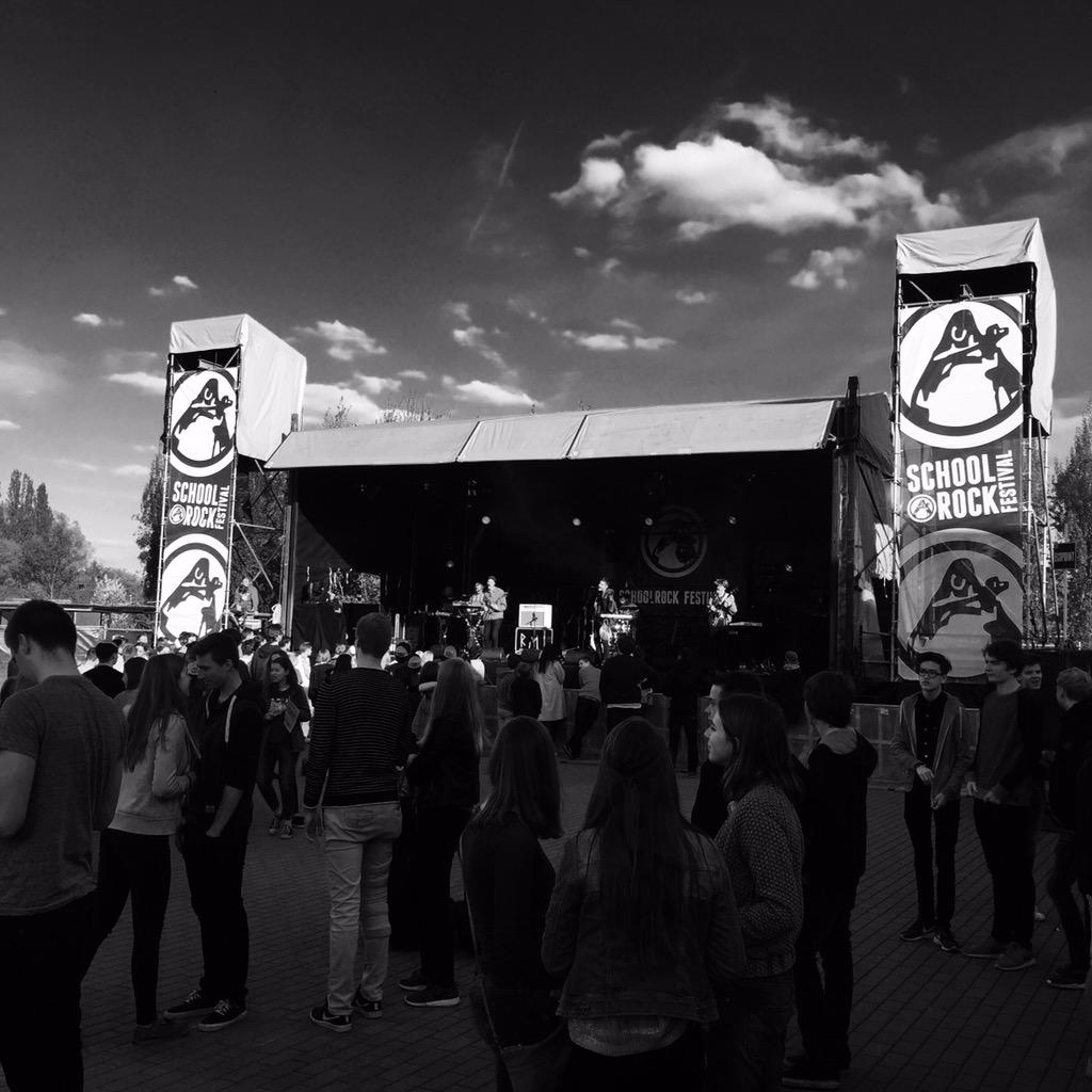 jorisevenepoel's tweet photo. Hoe verder #SRF15 achter me ligt, hoe meer ik begin te beseffen hoe waanzinnig dat eigenlijk wel niet was 😍 http://t.co/dg9Pg7q3wg