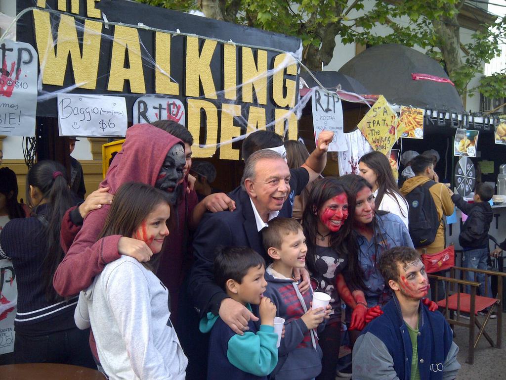 MunicipioPilar's tweet photo. Los alumnos nos demostraron la creatividad y el compañerismo con los #KioscosEscolares. ¡Vení a conocerlos! http://t.co/wedmdmZR9C