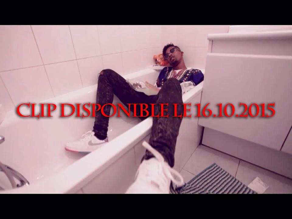 ComorianoMusics's tweet photo. RDV le 16.10.15 Brand New ! #comoriano #new #BrandNew #clip #974 #95 #dancehall #ragga #oklm #posey http://t.co/KkfxoQdIb2