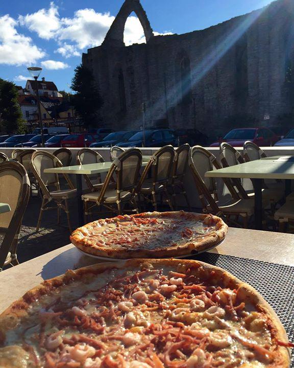gFitHQ's tweet photo. gFit.se profilen Maria Ahberg har postat Pizza again😁 #love #pizza #visby #gotland #sweden… http://t.co/GU1BiUxrHg http://t.co/O9RQvo1Xj8