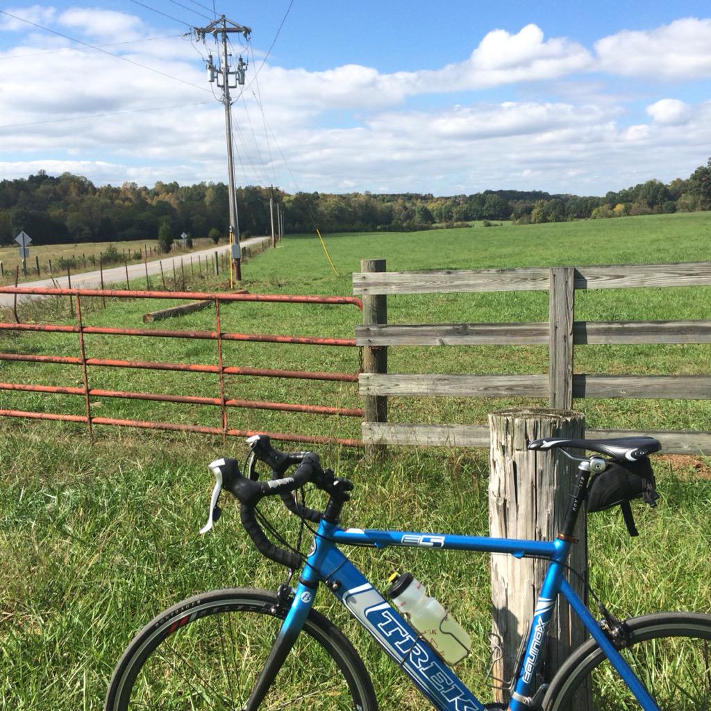 amykrakauer's tweet photo. No power meter, no data, no training objective. Just puffy white clouds, a free afternoon and a girl on her bike. http://t.co/KTkAbAuLL7