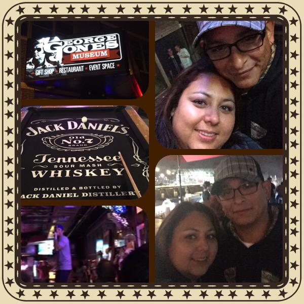 LoafaGemini's tweet photo. Friday Night downtown Nashville http://t.co/VHAyZWXcht