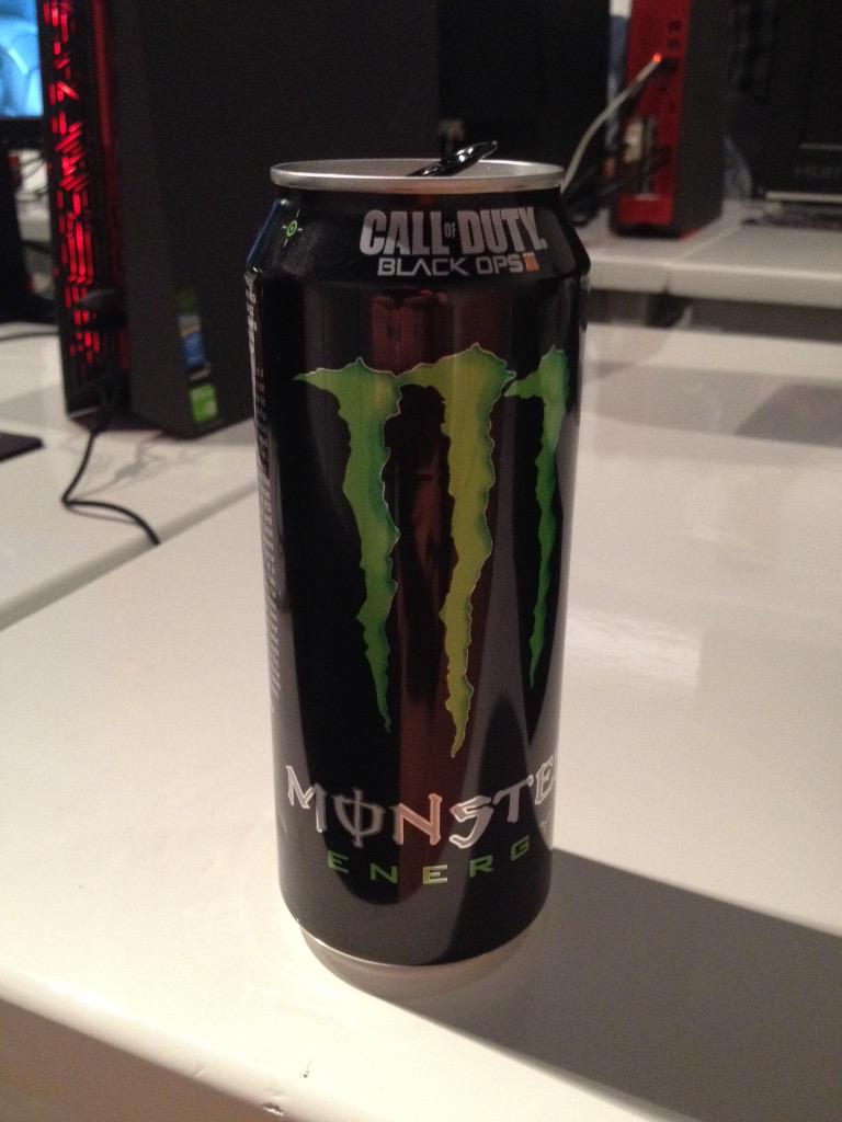 Going__Dutch's tweet photo. @MonsterEnergyNL @M1randaHuyb3rs ik bewaar hem als aandenken aan #Firstlook2015 #BO3 #MONSTERENERGY http://t.co/N2vAv3ycaO