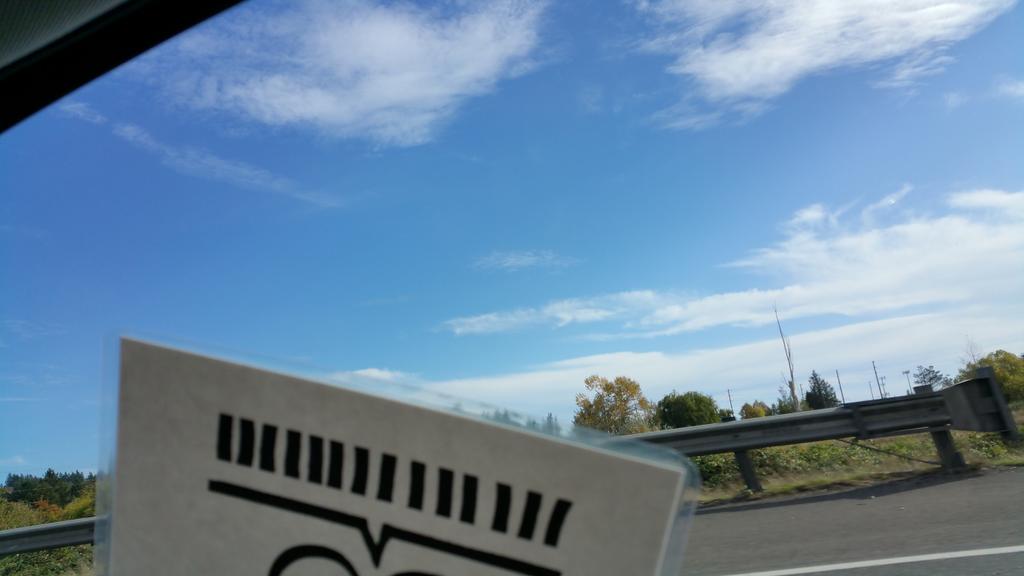 SmileyDudeEDU's tweet image. Just got a glimpse of Mount Ranier #c2enexus7 go to Google Earth and check it out# #StewBuCritters  #edtechlearning