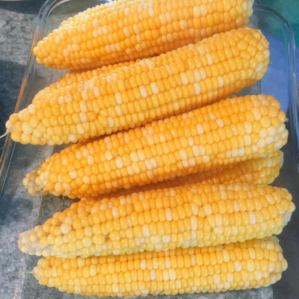 <a href="/AardenFarms/">Dennis Aarts</a> sweet corn at thanksgiving, doesn't get much better than that. #loveONTfood
