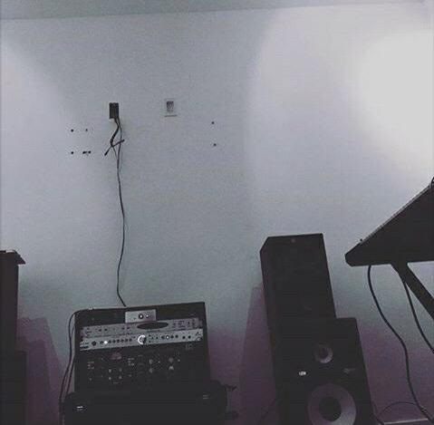 ZaynJMNews's tweet photo. #FB | Zayn posted this on Facebook with the caption "New home." http://t.co/l38wS0nqhf