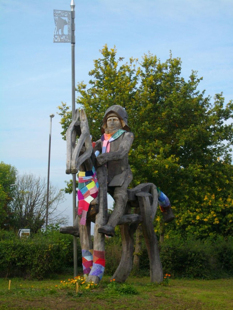 TrishaSayers's tweet photo. Yarn Bombing https://t.co/41czAECq9e http://t.co/JmMhkWUKy4