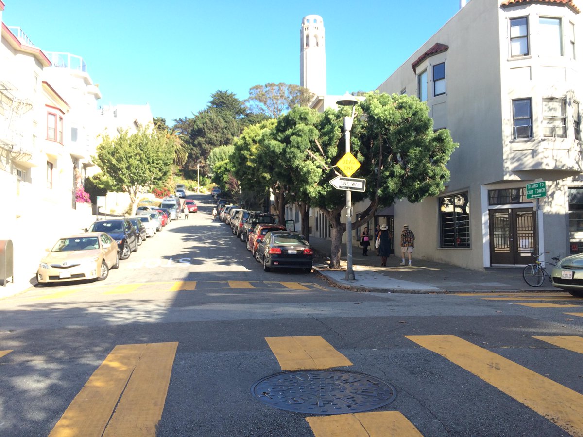 cisternmapper's tweet photo. Cistern #8 Grant &amp; Greenwich, Latitude: 37.802516 Longitude: -122.408027 http://t.co/kCu5IdBmv7