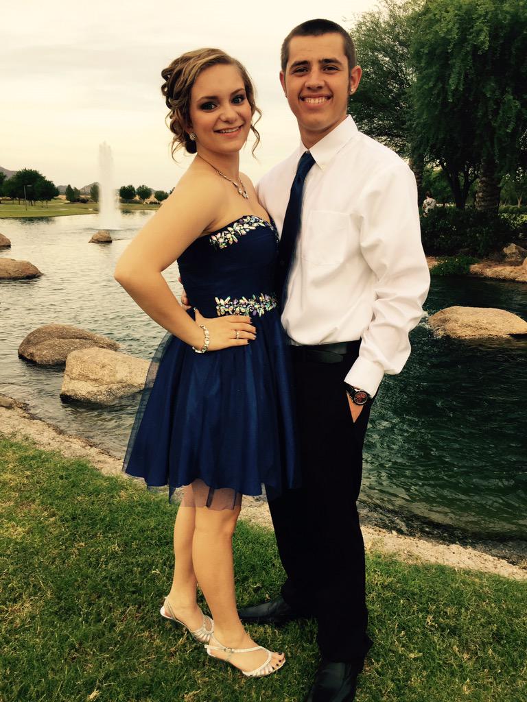 Meghann_Wilsonn's tweet photo. Homecoming with the best date I could possibly ask for😍 I love you babe❤️ #homecominground2 http://t.co/8Sd1alWqWR