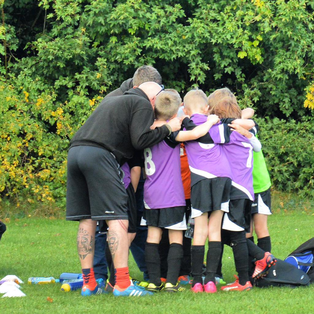 AnchorianAngels's tweet photo. @KentFA Anchorians Athletics u9s #setyourstall #respect http://t.co/3qLG2NQ3bW