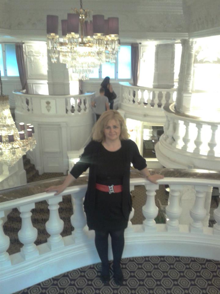 A_M_Devereux's tweet photo. please like my picture http://t.co/RHEz4qpWUJ thanks #stairstars @sterminshotel http://t.co/iy5axnO1F8