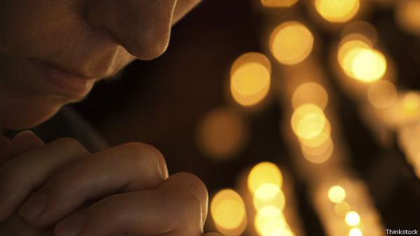T13's tweet image. ¿Tiene el ateísmo que ser antirreligioso? » http: // bit.ly/1jWyS3j