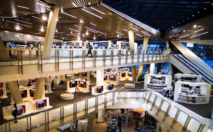 GJsAgency's tweet image. Worth the flirt! @InsideRetailau #futuristic #retail bit.ly/1RBul1v