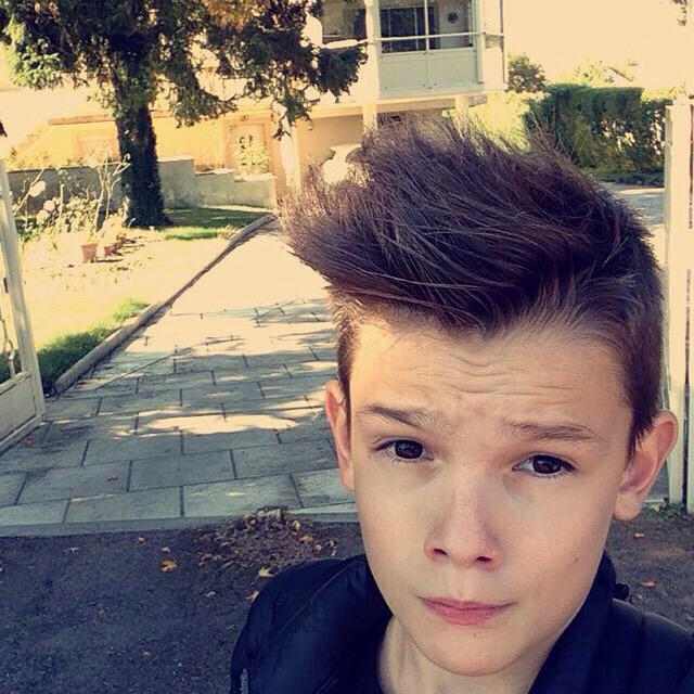 Bry_Off's tweet photo. Je veut être riche de ton sourire 😜💪🏽💙❤️ http://t.co/u1f8aAe33u