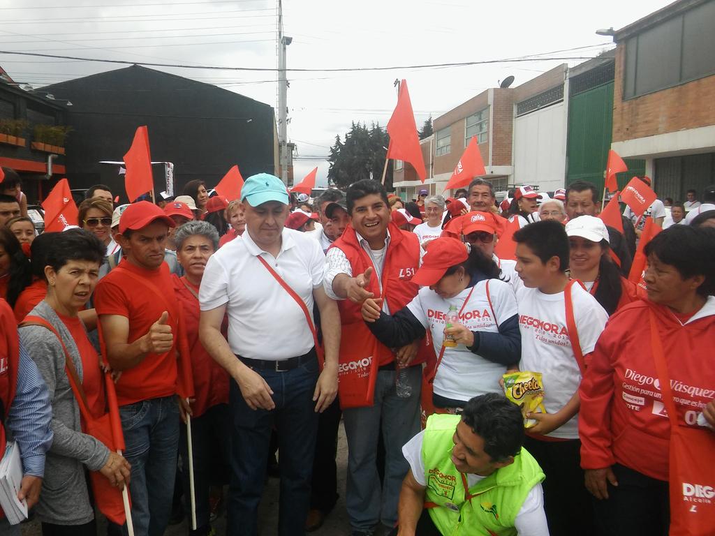 jesusamaya5's tweet photo. @FunzaNoticias @DiegoMora_Funza @FunzaNoticias @BacataStereoFM @jesusamaya5 @floresfunza @OscarTorresAm http://t.co/BtDcsaCCGv