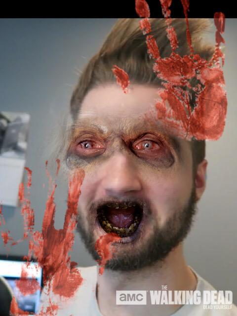 truefunnyguy's tweet photo. @FaZeJev as a walker #TheWalkingDead http://t.co/qF3FKlhAZl