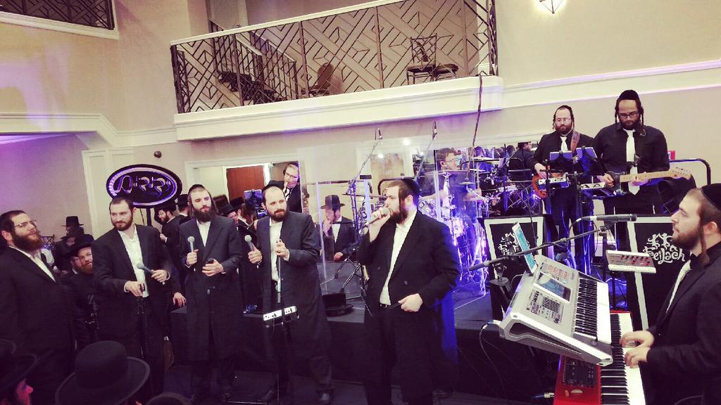Freilach + Ungar = Dancing <a href="/ShmueliUngar/">Shmueli Ungar • שמילי אונגר</a> <a href="/YedidimChoir/">Yedidim Choir</a>
