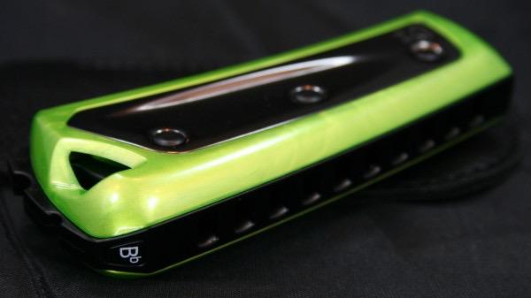 RWHarmonicas's tweet image. Yonberg D2 Black Cristal in Pearly Green:  goldharps.com/brand/yonberg-…