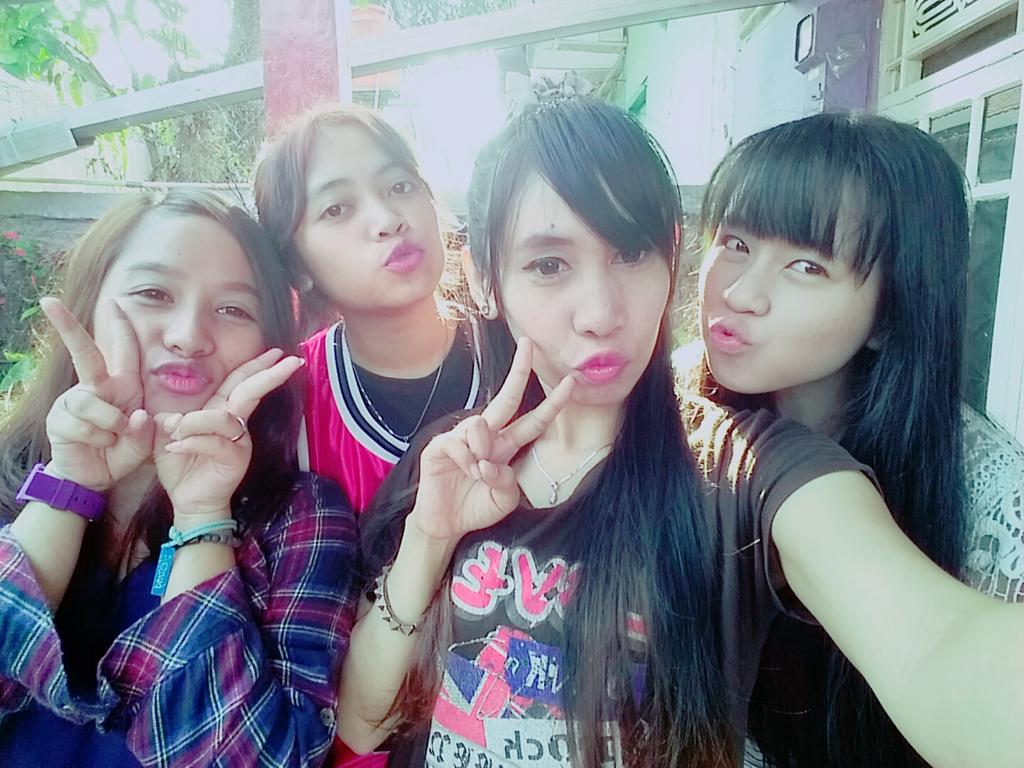 Lee_yha2's tweet photo. Before
Masih Fress hahaha http://t.co/NcPPqaT0ck