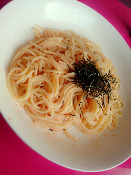 今日のお昼はタラコスパゲティーや＼(^o^)／ http://t.co/8u32vJ4Too