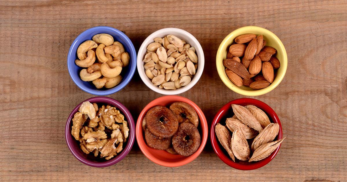 HuffPost's tweet photo. 4 tricks for healthier snacking http://t.co/jfcGKbZBlA http://t.co/VAAi9Mgn5e