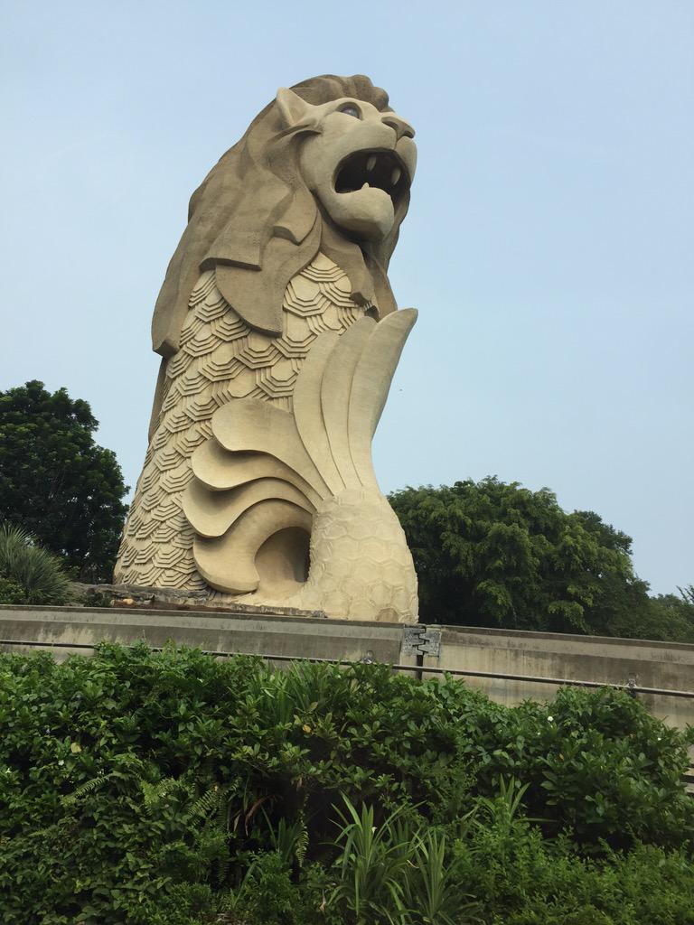 アッキー 秋山優太 もちろん マーライオンタワー 発見してきたよー aのキズナ合宿ロケ地巡り Inシンガポール セントーサ島 Http T Co Aoaibkf8ob Twitter