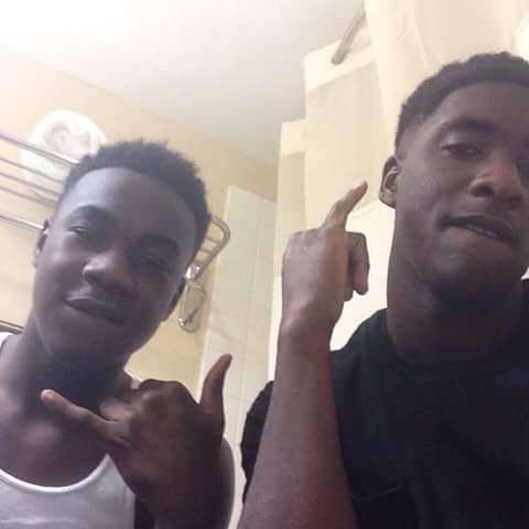 __Ablack's tweet photo. Behind Lit Ashton K's Pop Bodies Drop #Fieldtown Ykhtsg http://t.co/moKLECjIwo