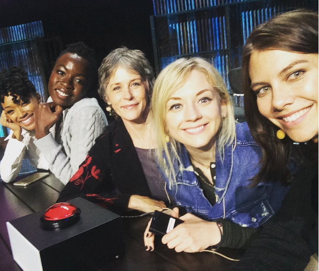 illusive_wind's tweet photo. cute girls RT @LaurenCohan 
@mcbridemelissa @DanaiGurira 
@Lil_ksmalls @HeyMo517 @TWD_RT @TWD155 @m_serda @reni_89 http://t.co/ViMcIukXqL