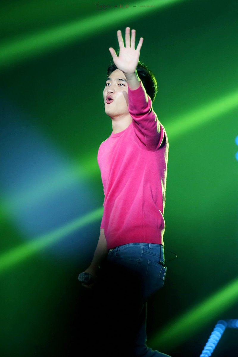 Sabor_a_DO's tweet photo. 151010 입술을 뀨우우우~~ 아 귀여워 ㅠㅠ 
#경수 #디오 #KYUNGSOO #DO
http://t.co/WHGJk7oef7 http://t.co/YtiZx2qdjQ