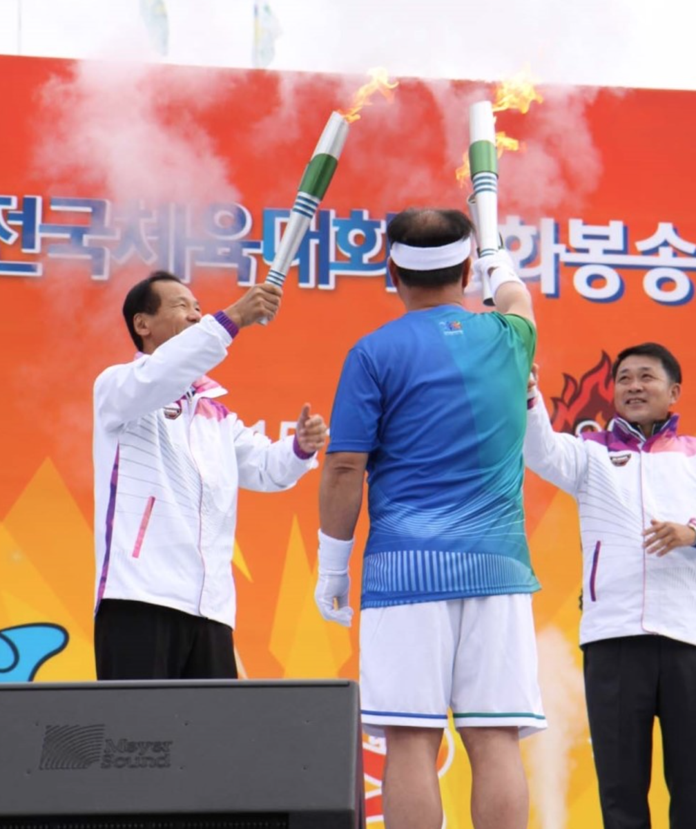 happygangwon's tweet image. 세계중심 강원에서, 함께 뛰자 미래로~! 10월 16일부터 #강릉에서 열리는 #전국체육대회 성화봉송 출발식! 성화봉송 행렬을 만나면 반갑게 맞아주세요!^^  goo.gl/kERXt9 #강원도