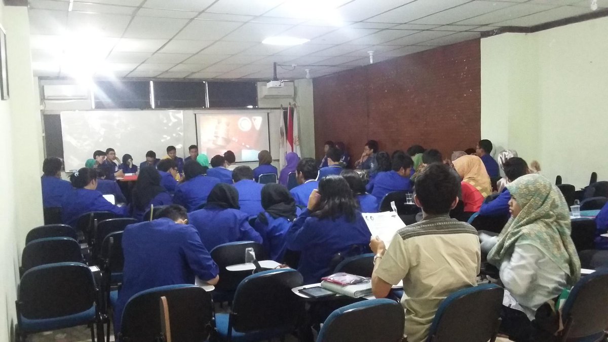 Selamat siang sobat kampus, hari ini ada sidang pleno hari ke dua. Ini dia suasananya