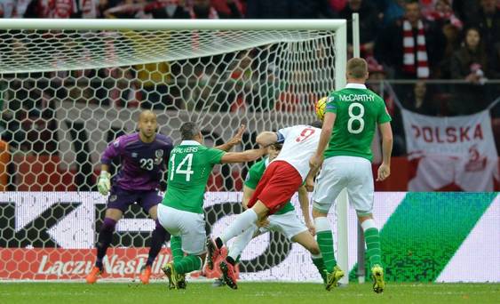 IndoSport's tweet photo. Dion Fanning (@dionfanning) O'Neill surrenders advantage before a ball is kicked: http://t.co/uPzfSfS629 #POLvIRE http://t.co/JuBonv7A2d