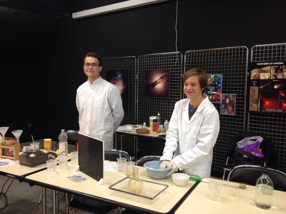 CDJ_Epinal's tweet image. Le Conseil des Jeunes à la fête de la science qui s'est déroule au Planétarium d'Epinal