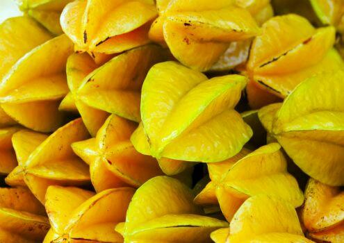 WorldSalesCo1's tweet photo. #worldsales #exoticfruits #production2015 #lychi #starfruit http://t.co/tFVVnqBk5z