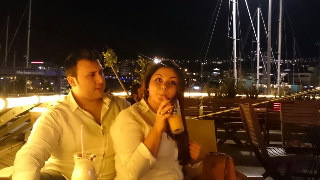 goncaozoglu's tweet photo. Vurur yüze ifadesi ne bakıyorsun portakal suyu iciyorumm bitanesi 😉😊😙 http://t.co/Z1M6PL0ePO