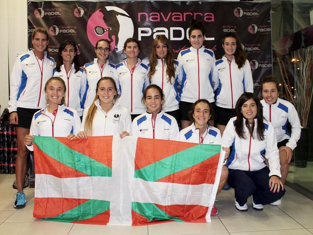 fg_padel's tweet photo. ¡Cuartos los chicos y quintas las chicas! Enormes en el Cto. de España por Selecciones autonómicas. 👏👏👏🎾🎾 http://t.co/wx3KhbuSXg