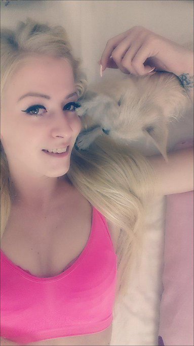 Snapchat : lia_lucia ;)  Dicken Knutsch von uns :****  #LiaLucia #mallorca #blonde #livecam #bentley<a href="/tag/blonde"class="tags"><span>#blonde</span></a><a href="/tag/bentley"class="tags"><span>#bentley</span></a><a href="/tag/mallorca"class="tags"><span>#mallorca</span></a><a href="/tag/livecam"class="tags"><span>#livecam</span></a><a href="/tag/lialucia"class="tags"><span>#lialucia</span></a>