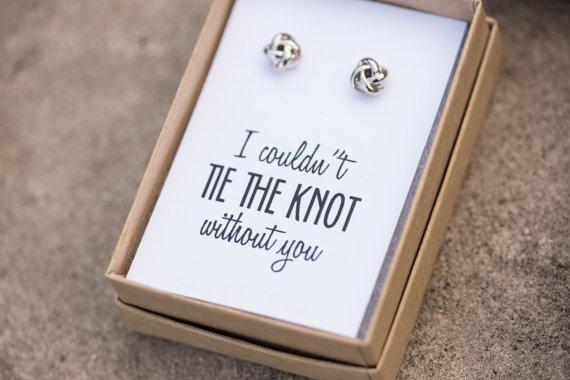 Planning your wedding? This is the perfect way to pop the question to your bridesmaids!
goo.gl/VfEi5h