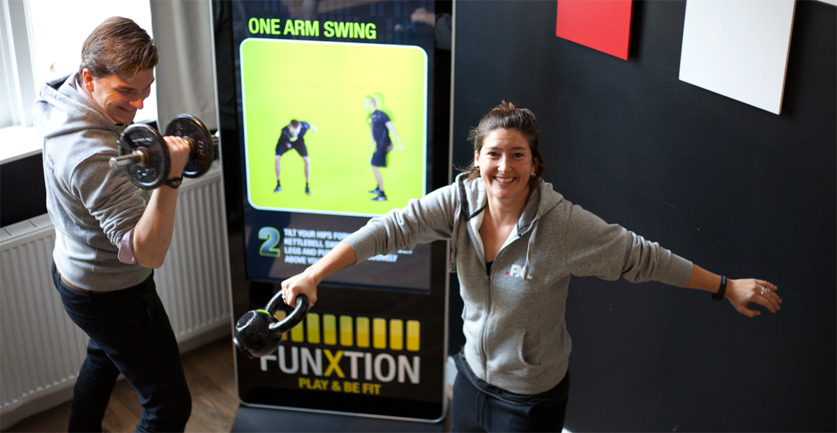 pxlwidgets's tweet photo. Sporten op kantoor op de maandagmiddag. Met @funxtion kan het altijd en overal! #fitness #workout #funxtion http://t.co/pyHB87Hygz