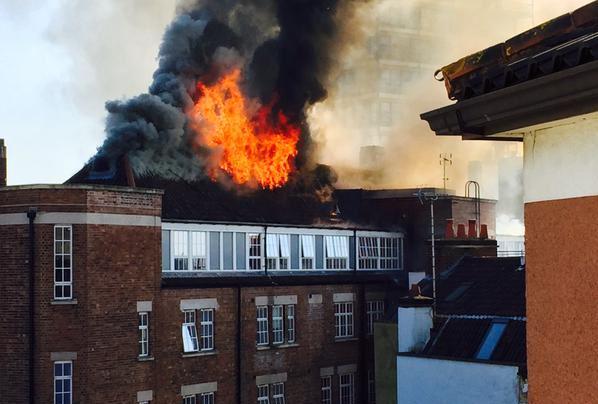 Breaking news: Major fire in Bristol city centre next to Colston Tower. Read more: ow.ly/Timqi