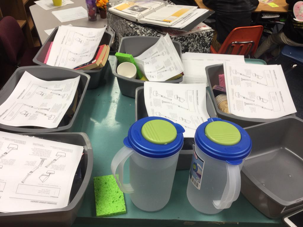 HCS_ScienceDept's tweet image. Bassette 5th grade working with @DeltaEducation FOSS kits. #hcsscience