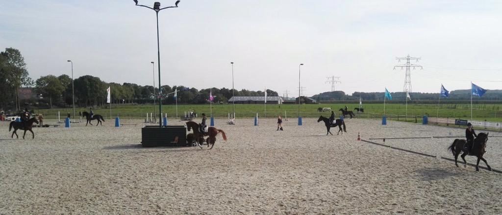 De studenten van Paard&amp;Sport zijn vandaag weer fris begonnen aan de eerste les van deze week. #frisseochtendles
