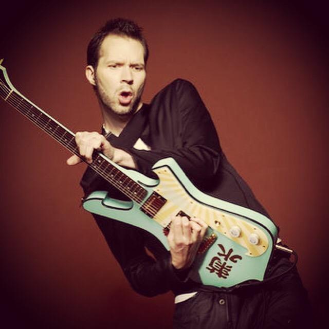 jammit_app's tweet image. Learn difficult sections of #paulgilbert songs by soloing/slowing down &amp;amp; looping his parts!🎸 jammit.com