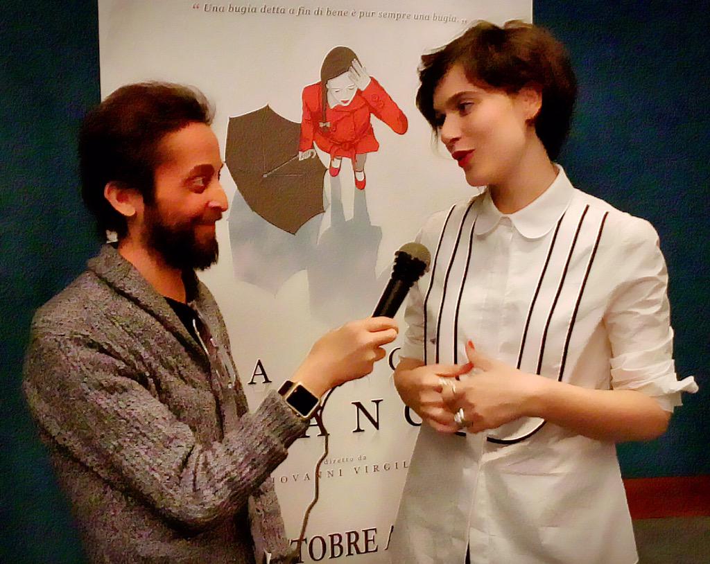 FifiiMetaverse's tweet photo. #LaBugiaBianca #FilmHouseTV #MusicHouseTV #video #intervista con #EricaMou http://t.co/IeclLTIDHQ