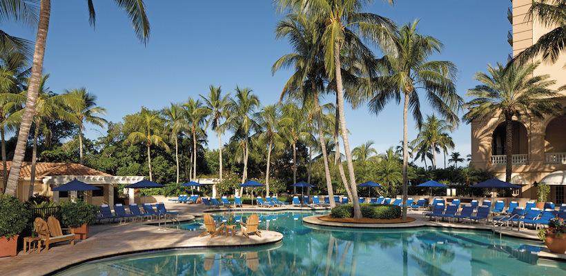 budgetjive's tweet photo. At the #RitzCarltonNaplesBeachResort you'll enjoy the white-sand beach and stunning sunsets. http://t.co/eQZ0oNY3Az http://t.co/ZexOeZGKtd