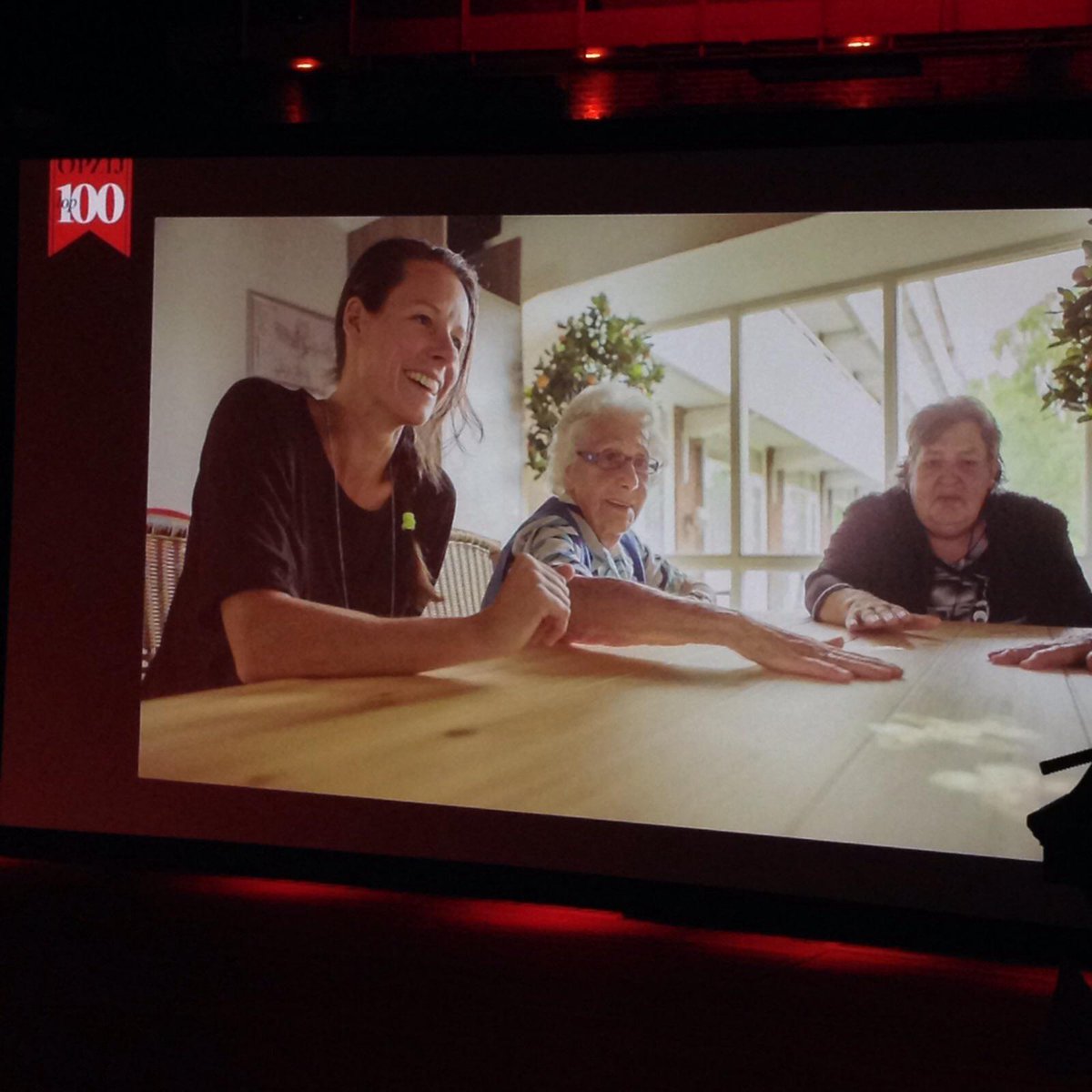 .@Anderiesen wil overal ter wereld mensen aan het spelen krijgen met haar Tovertafel #opzijtop100