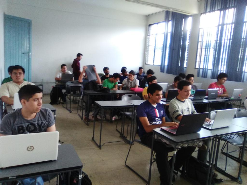elrevo's tweet photo. Listos para la kata en el #DojoFEI http://t.co/VBMLY9nQ4a